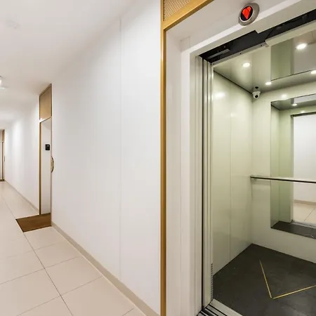 Yellow Soho Factory Apartment Warschau Exterior foto