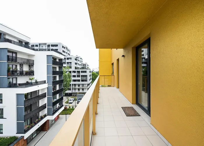 Yellow Soho Factory Apartment